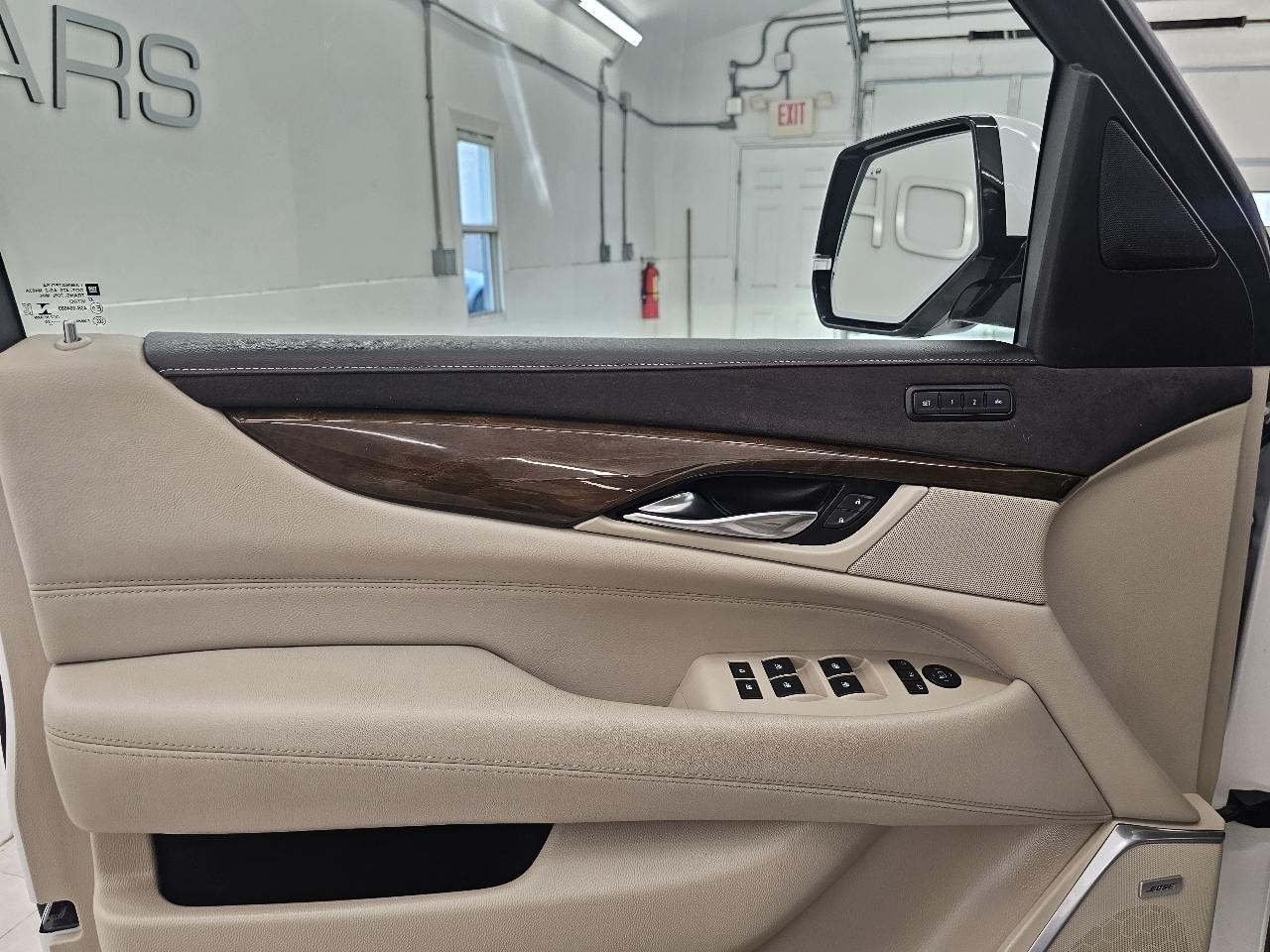 Cadillac Escalade 4WD 4dr Luxury 2020