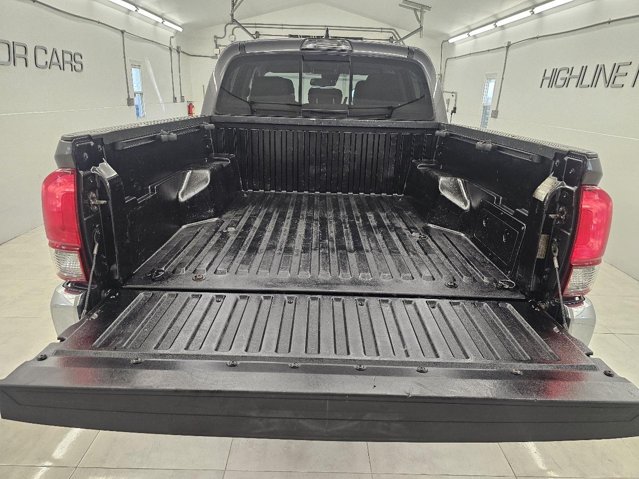 Toyota Tacoma 4WD TRD Off Road Double Cab 5' Bed V6 MT (Natl) 2019