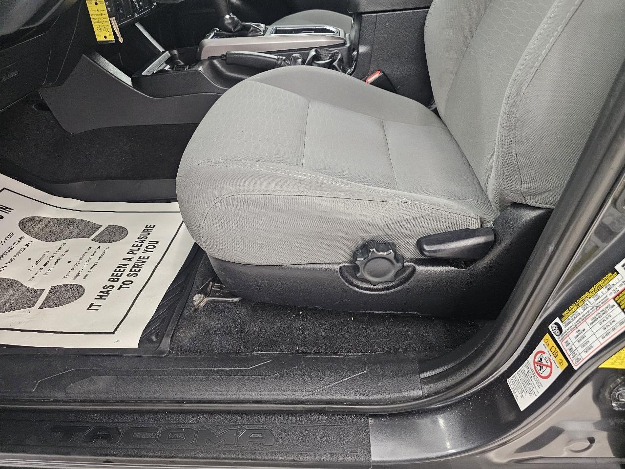 Toyota Tacoma 4WD TRD Off Road Double Cab 5' Bed V6 MT (Natl) 2019