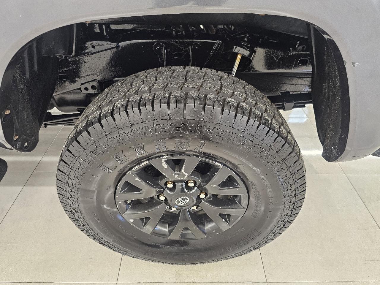 Toyota Tacoma 4WD TRD Off Road Double Cab 5' Bed V6 MT (Natl) 2019