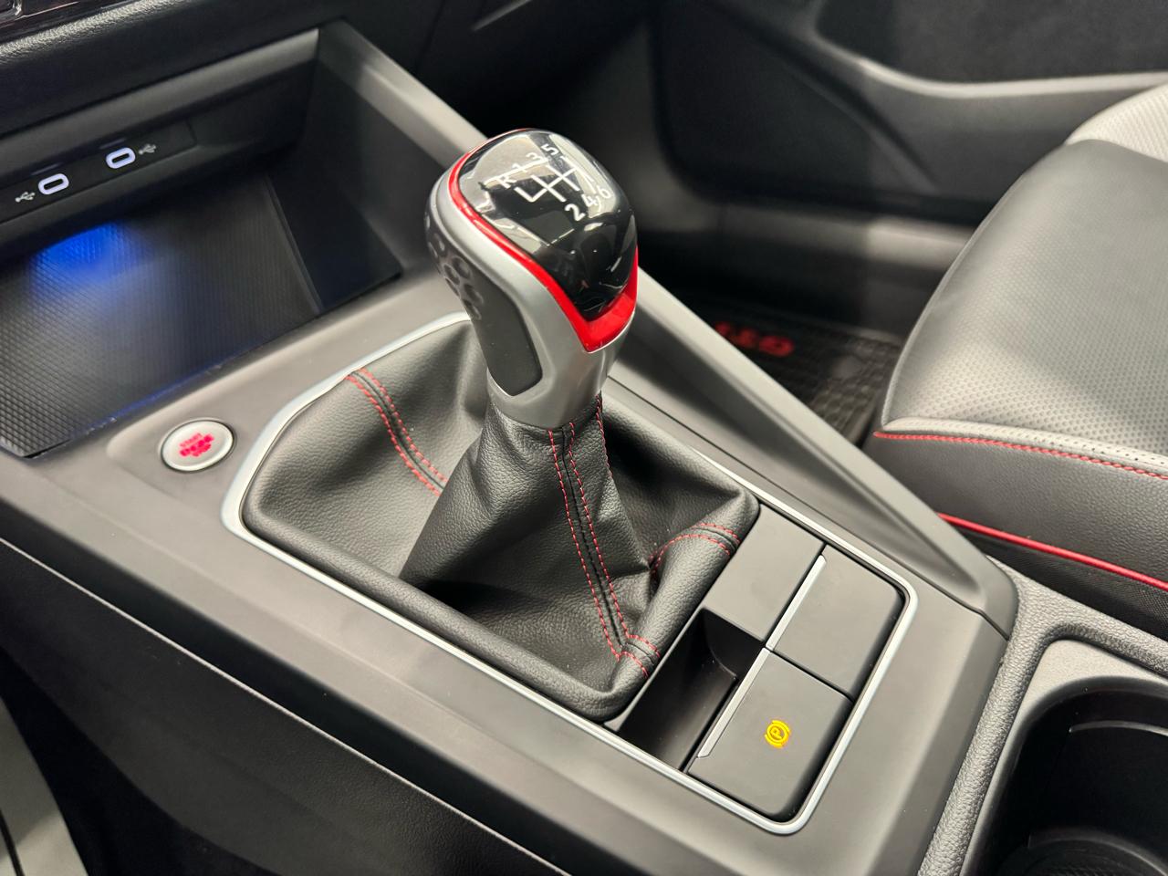 Volkswagen Golf GTI 2.0T SE Manual 2022