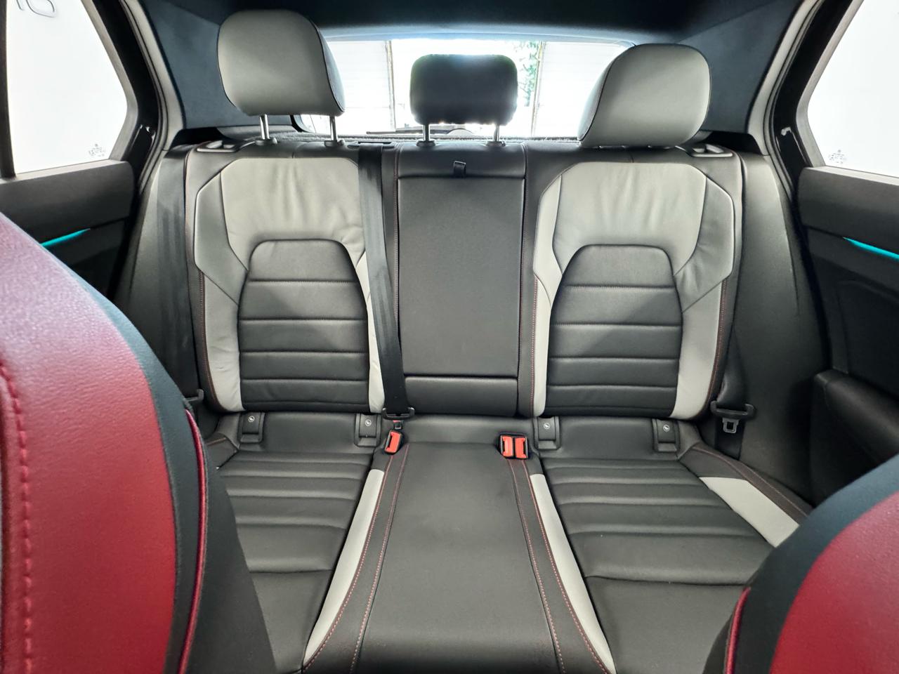Volkswagen Golf GTI 2.0T SE Manual 2022