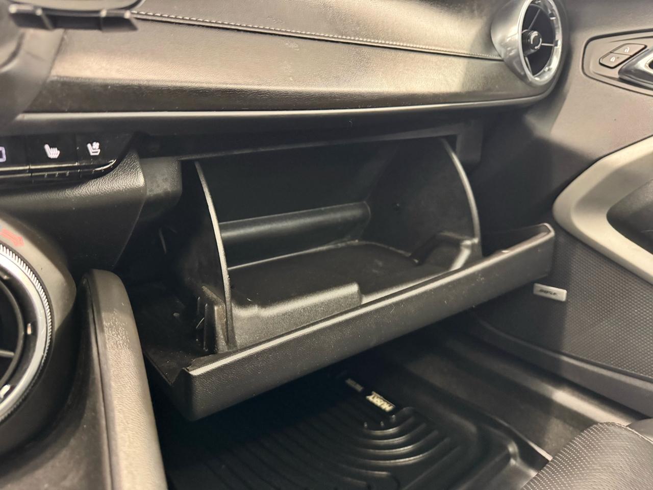 Chevrolet Camaro 2dr Cpe 2LT 2016