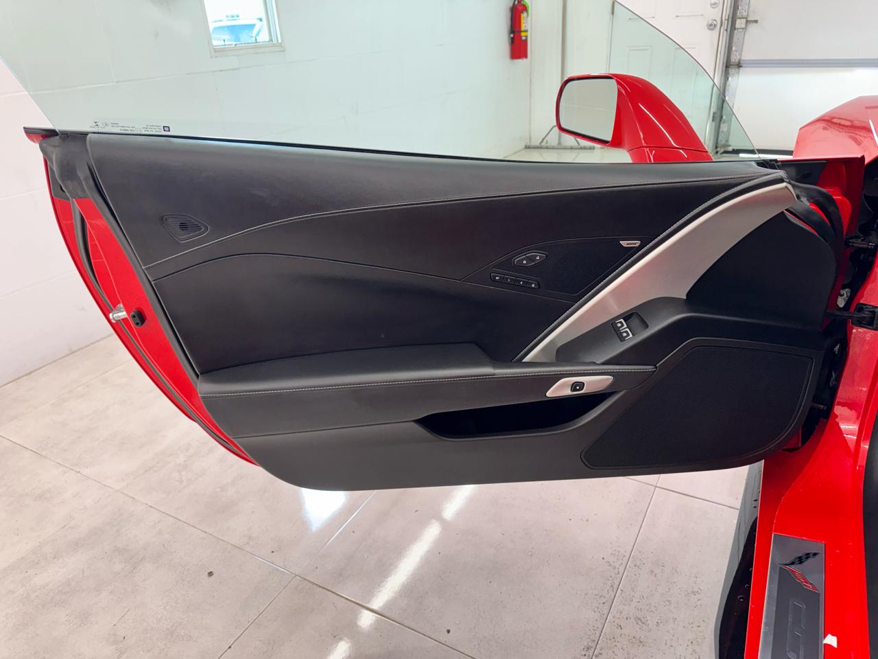 Chevrolet Corvette Stingray 2dr Z51 Cpe w/3LT 2014