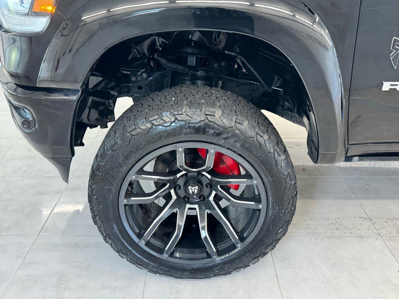 RAM 1500 Big Horn 4x4 Crew Cab 5'7" Box 2021