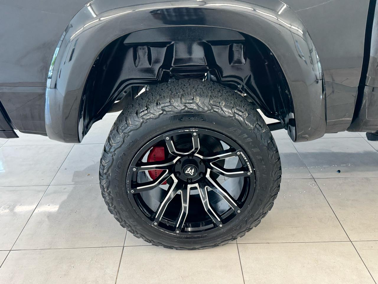 RAM 1500 Big Horn 4x4 Crew Cab 5'7" Box 2021
