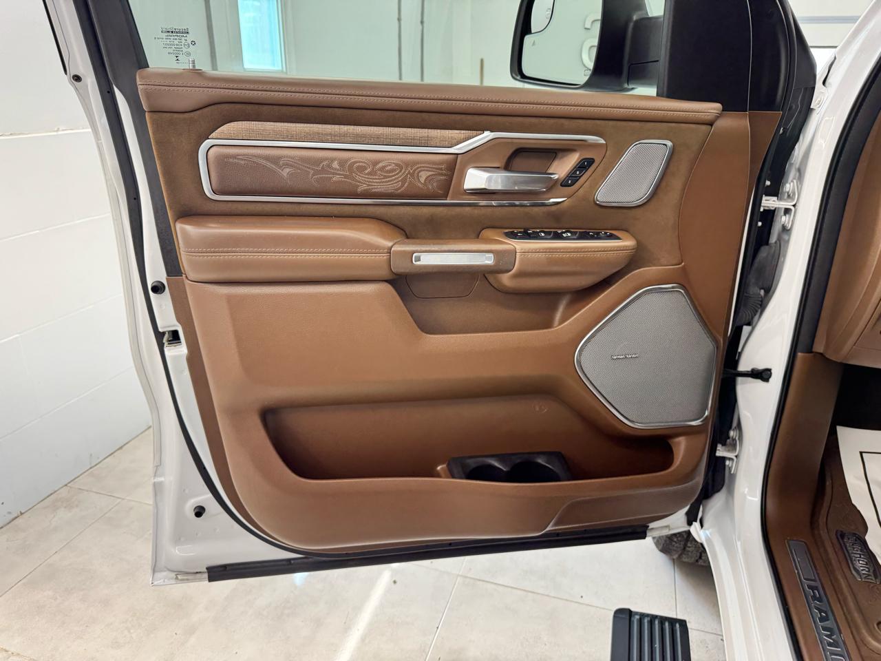 RAM 1500 Longhorn 4x4 Crew Cab 5'7" Box 2024