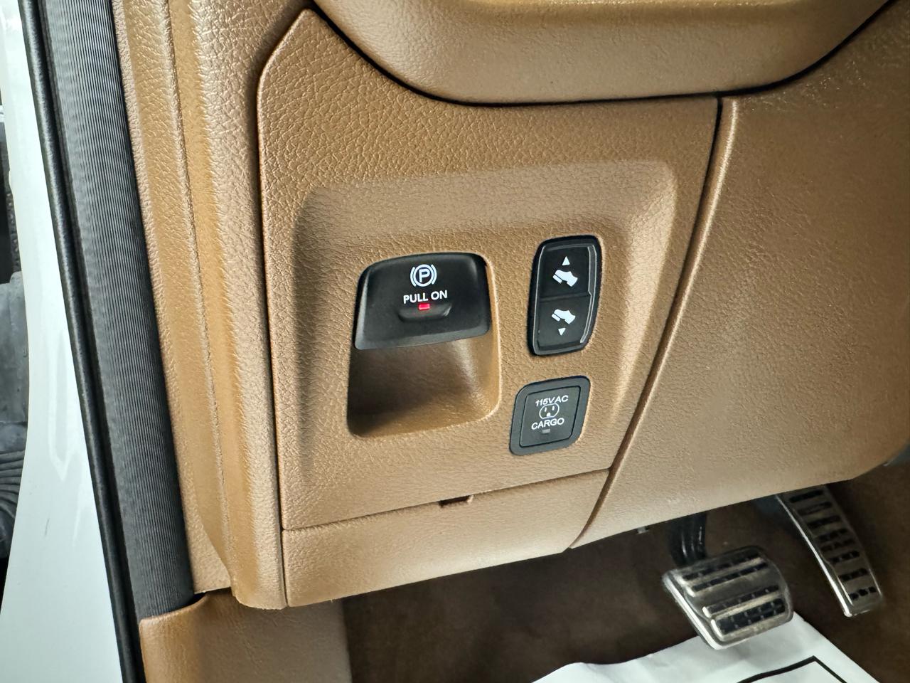 RAM 1500 Longhorn 4x4 Crew Cab 5'7" Box 2024