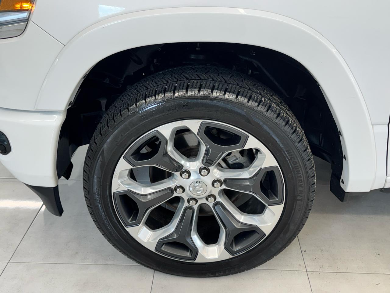 RAM 1500 Longhorn 4x4 Crew Cab 5'7" Box 2024