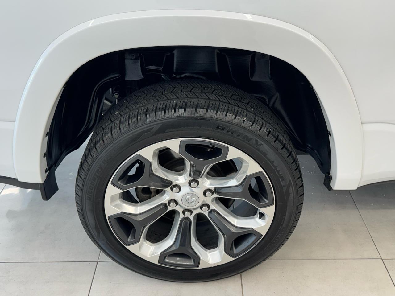 RAM 1500 Longhorn 4x4 Crew Cab 5'7" Box 2024