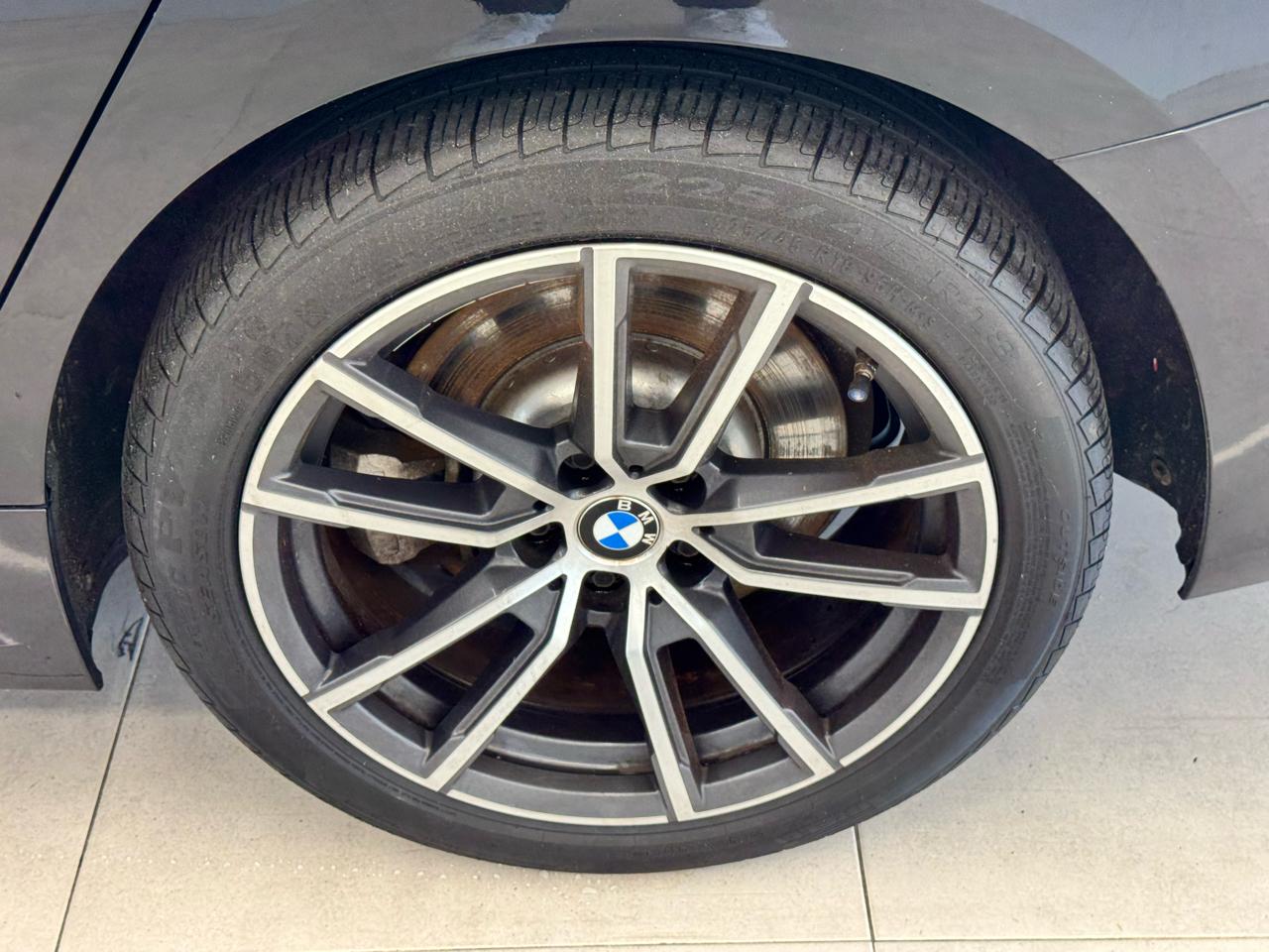 BMW 3 Series 330i xDrive Sedan North America 2020