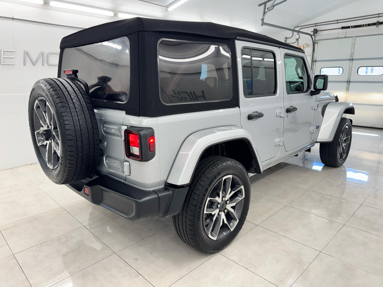 Jeep Wrangler 4xe Sport S 4x4 2024