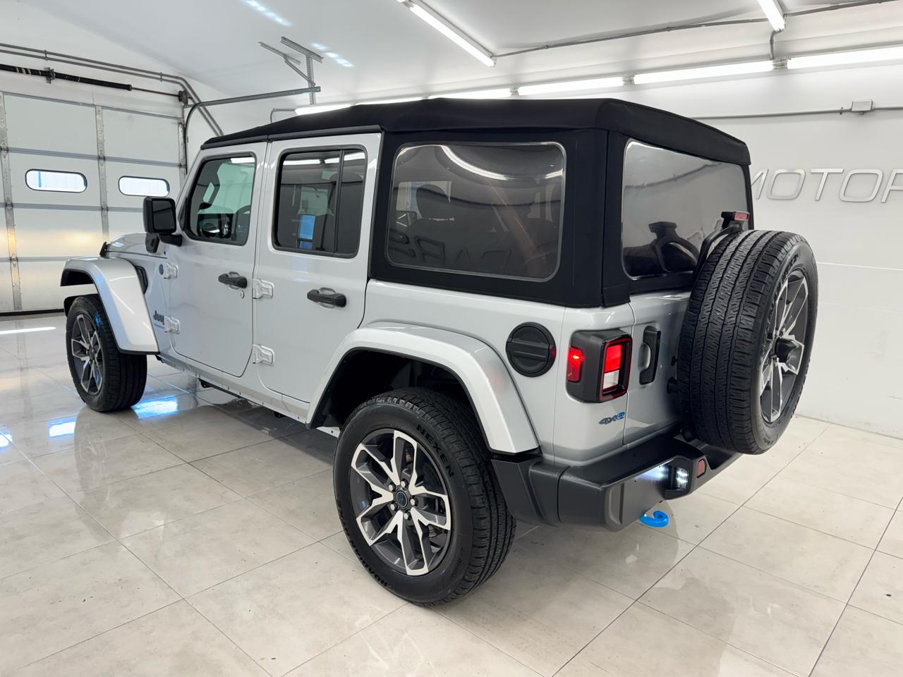 Jeep Wrangler 4xe Sport S 4x4 2024