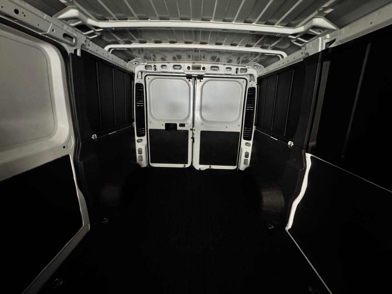RAM ProMaster Cargo Van 1500 Low Roof 118" WB 2021