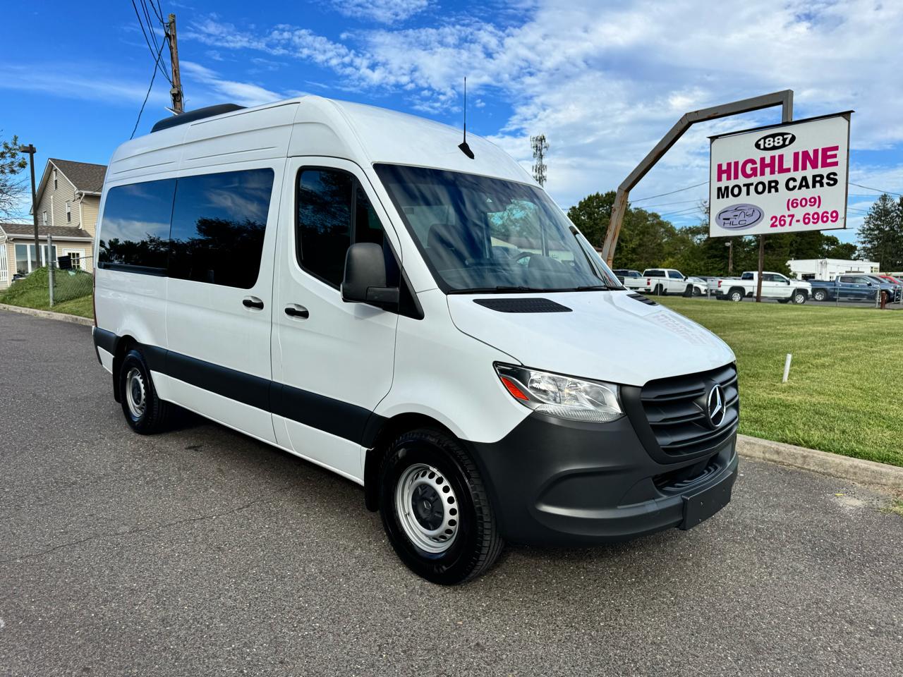 Mercedes-Benz Sprinter Passenger Van 2500 Standard Roof I4 Diesel 144" RWD 2024