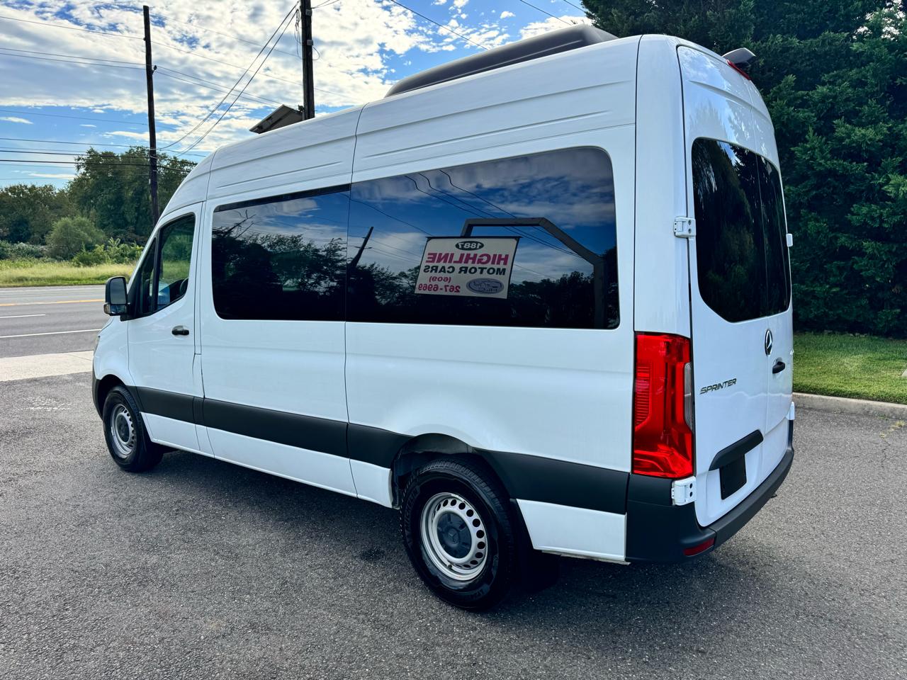 Mercedes-Benz Sprinter Passenger Van 2500 Standard Roof I4 Diesel 144" RWD 2024