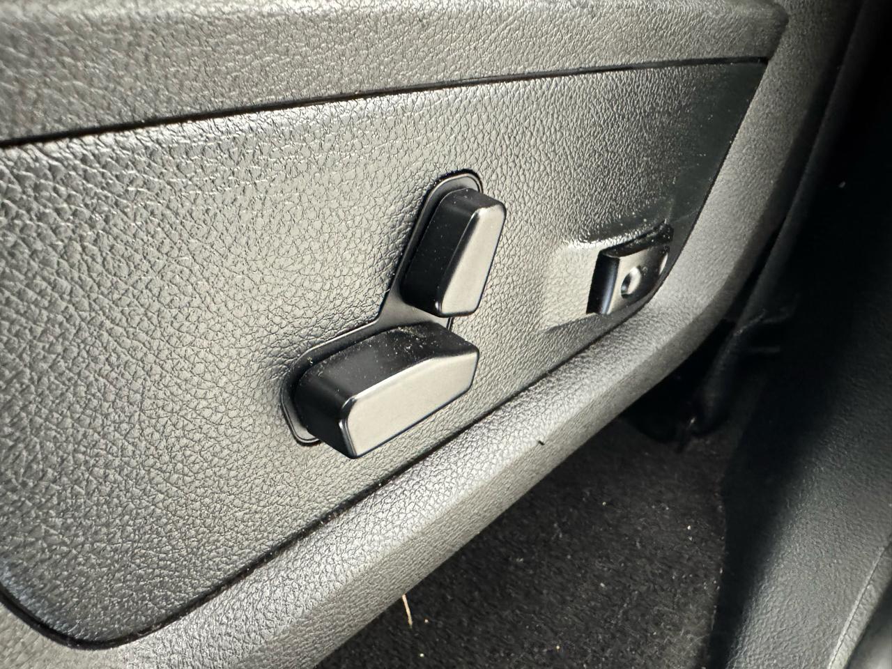 RAM 1500 Outdoorsman 4x4 Crew Cab 5'7" Box 2018