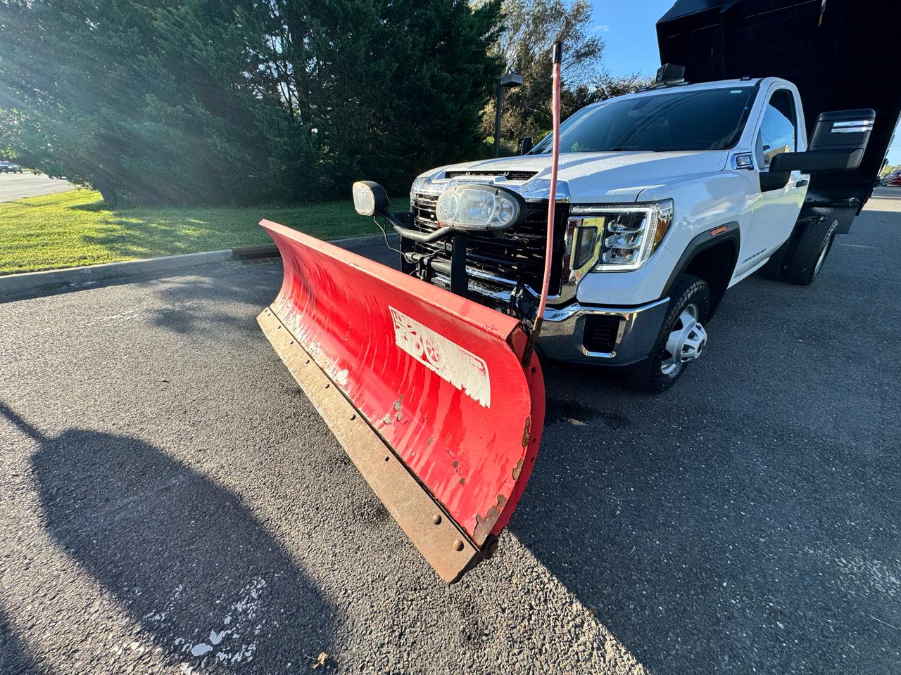 GMC Sierra 3500HD CC 4WD Reg Cab 146" WB, 60" CA Pro 2022