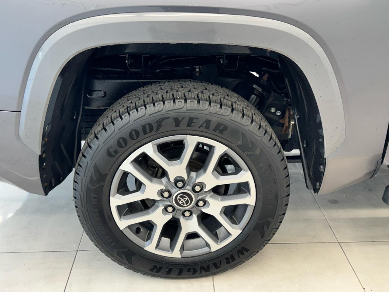 Toyota Tundra 4WD 1794 Edition Hybrid CrewMax 5.5' Bed (Natl) 2023