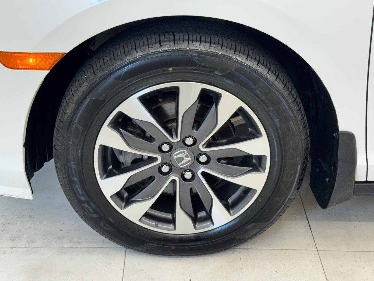 Honda Odyssey EX-L Auto 2024