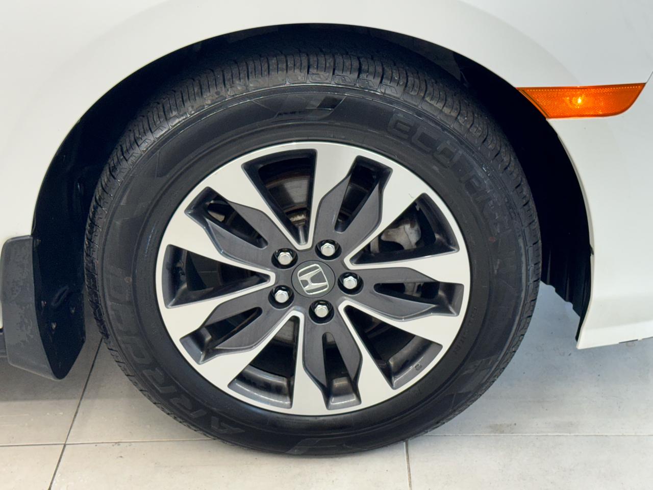 Honda Odyssey EX-L Auto 2024