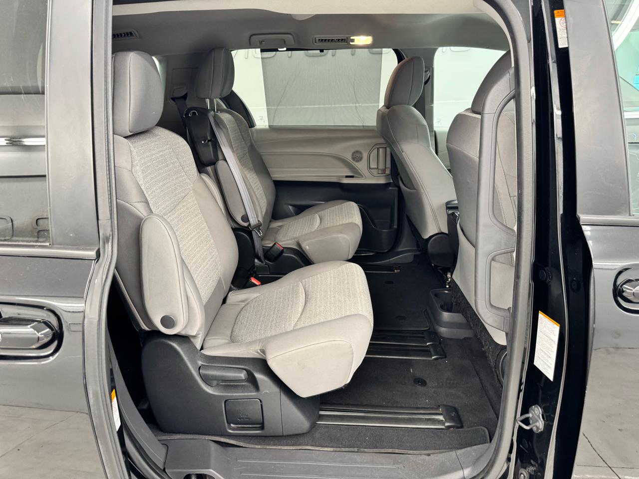 Toyota Sienna LE AWD 8-Passenger (Natl) 2024