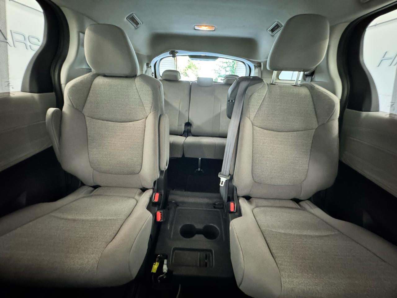 Toyota Sienna LE AWD 8-Passenger (Natl) 2024