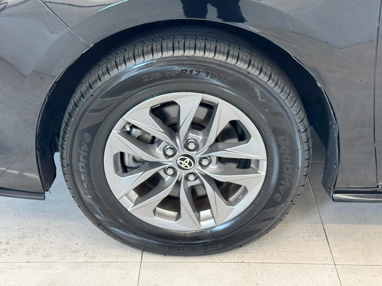 Toyota Sienna LE AWD 8-Passenger (Natl) 2024