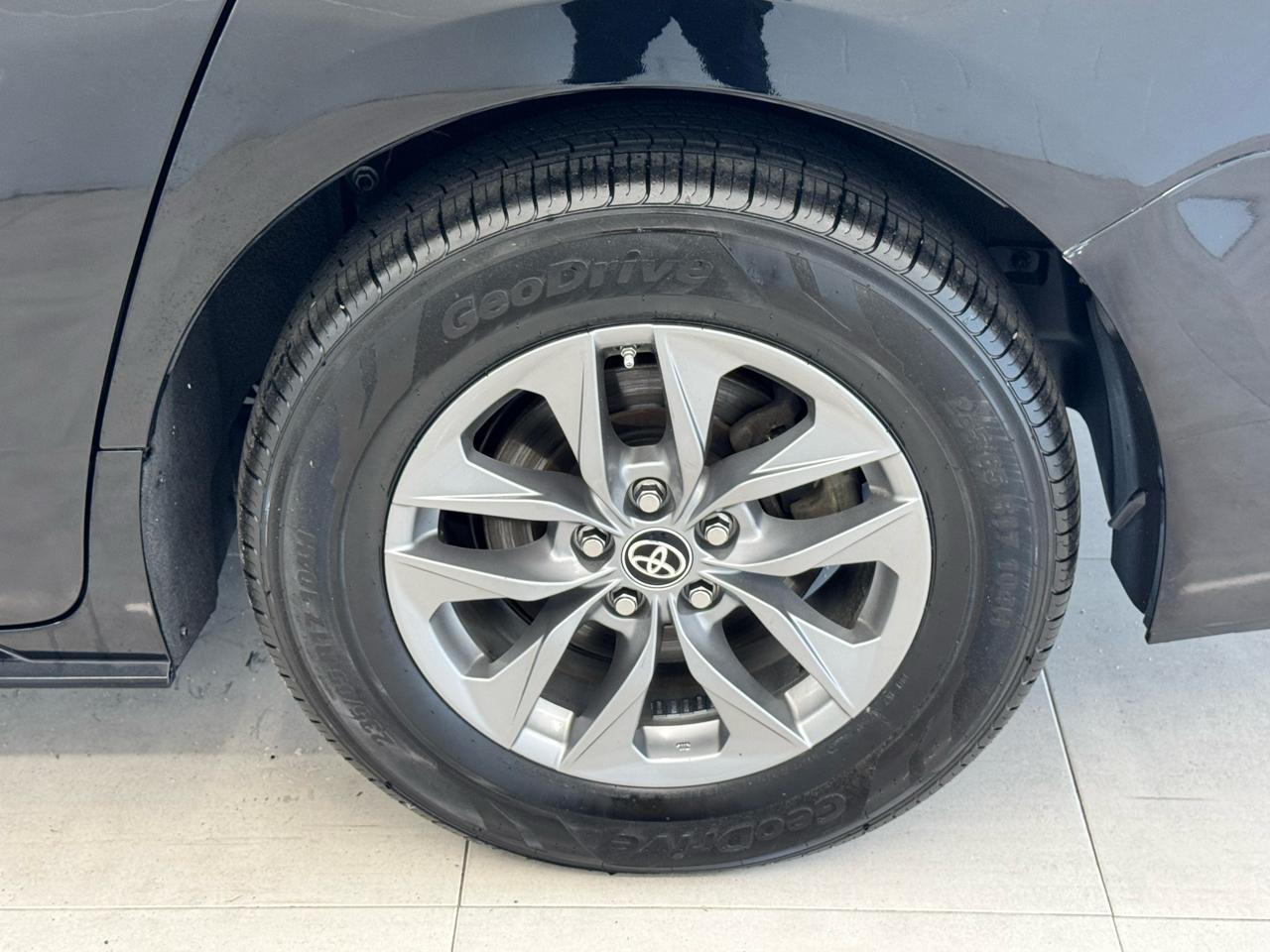 Toyota Sienna LE AWD 8-Passenger (Natl) 2024
