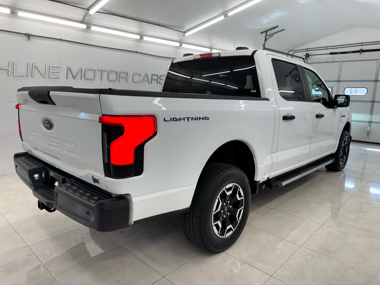 Ford F-150 Lightning LARIAT 4WD SuperCrew 5.5' Box 2022