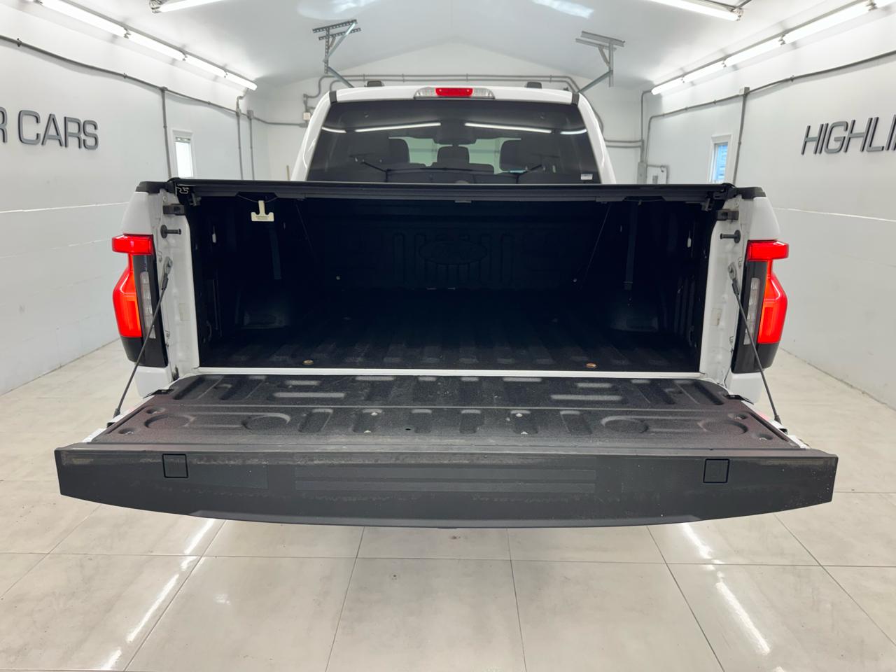 Ford F-150 Lightning LARIAT 4WD SuperCrew 5.5' Box 2022