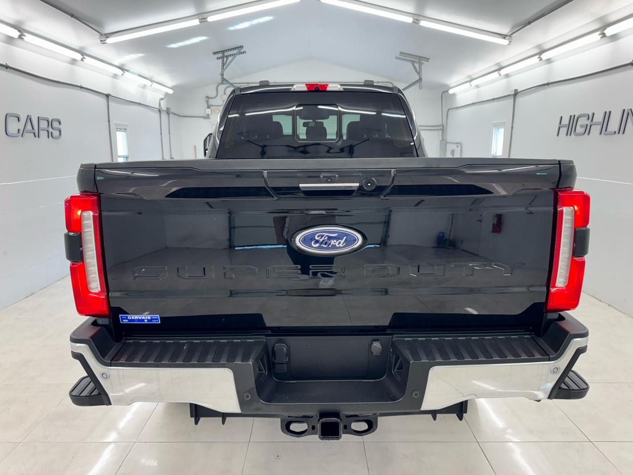 Ford Super Duty F-350 SRW Lariat 4WD SuperCab 8' Box 2023
