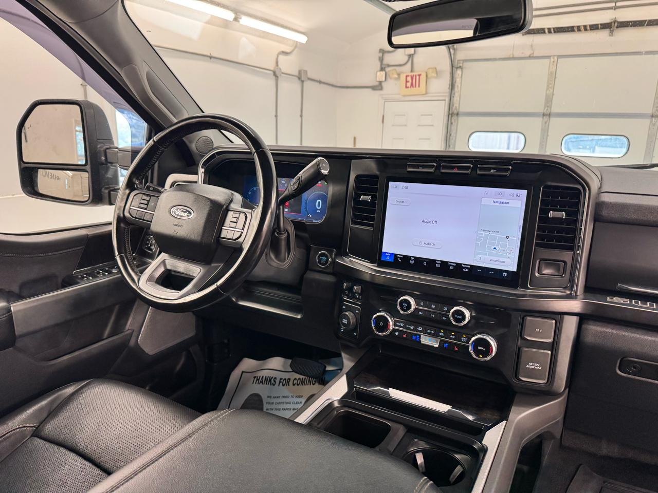 Ford Super Duty F-350 SRW Lariat 4WD SuperCab 8' Box 2023