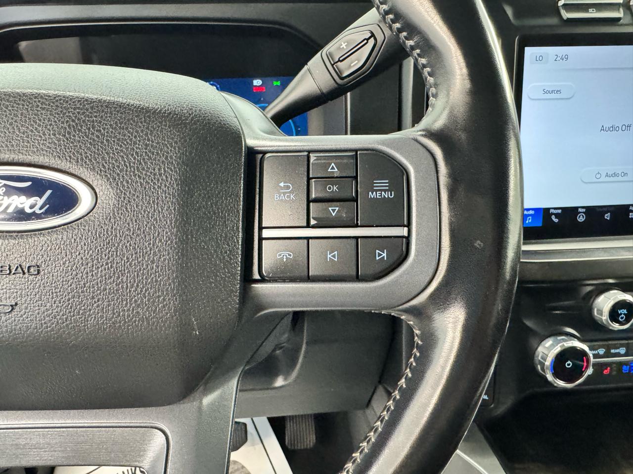 Ford Super Duty F-350 SRW Lariat 4WD SuperCab 8' Box 2023