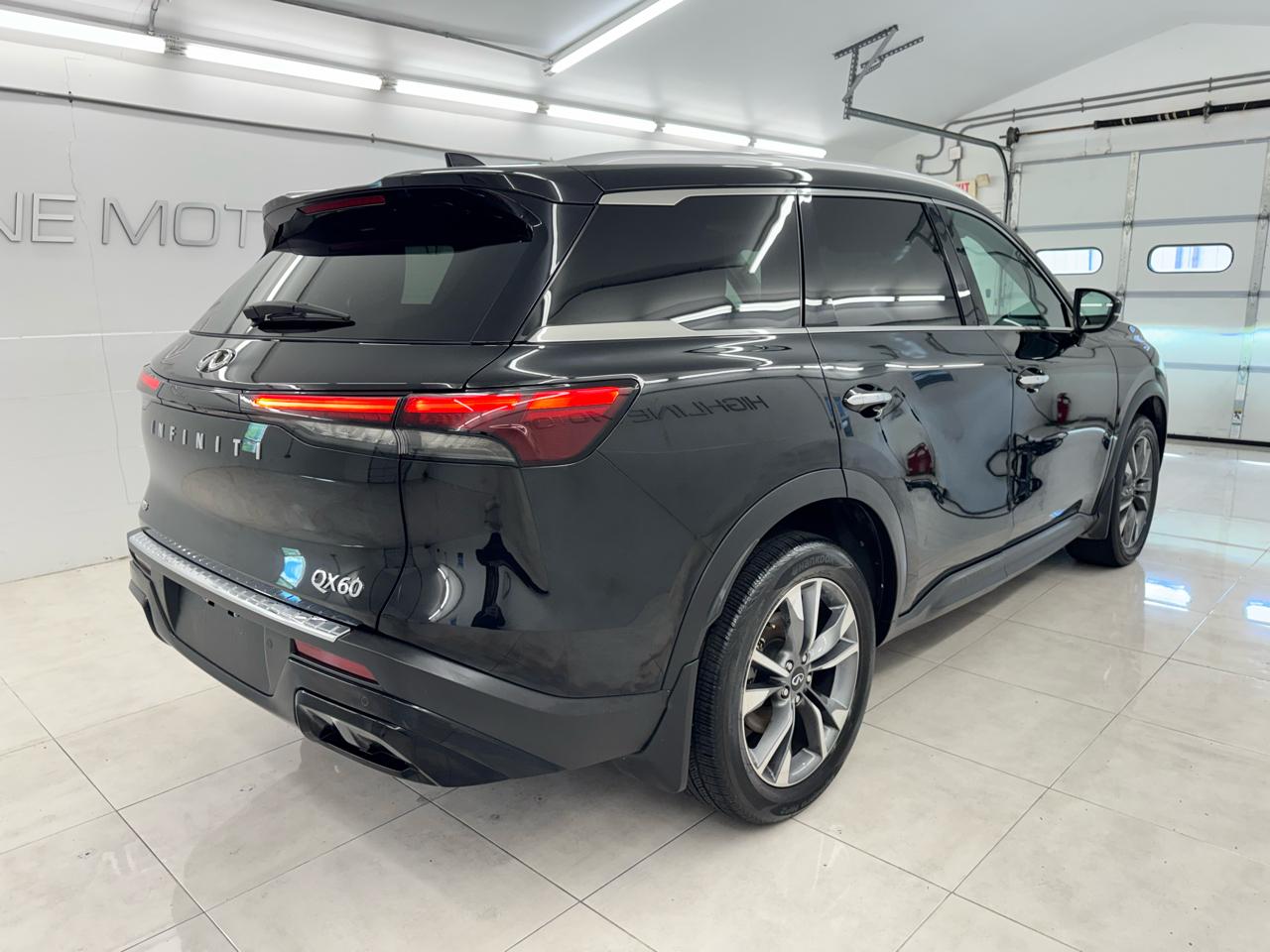 Infiniti QX60 LUXE AWD 2023