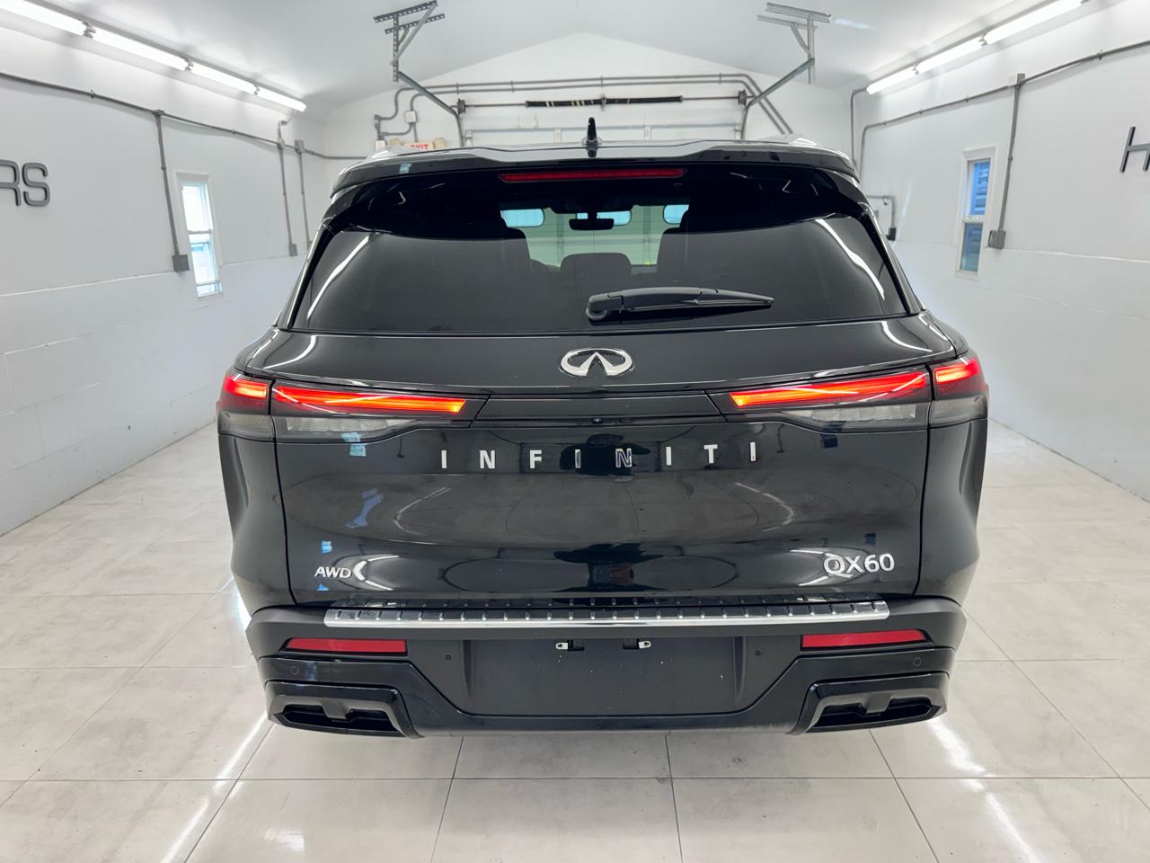 Infiniti QX60 LUXE AWD 2023