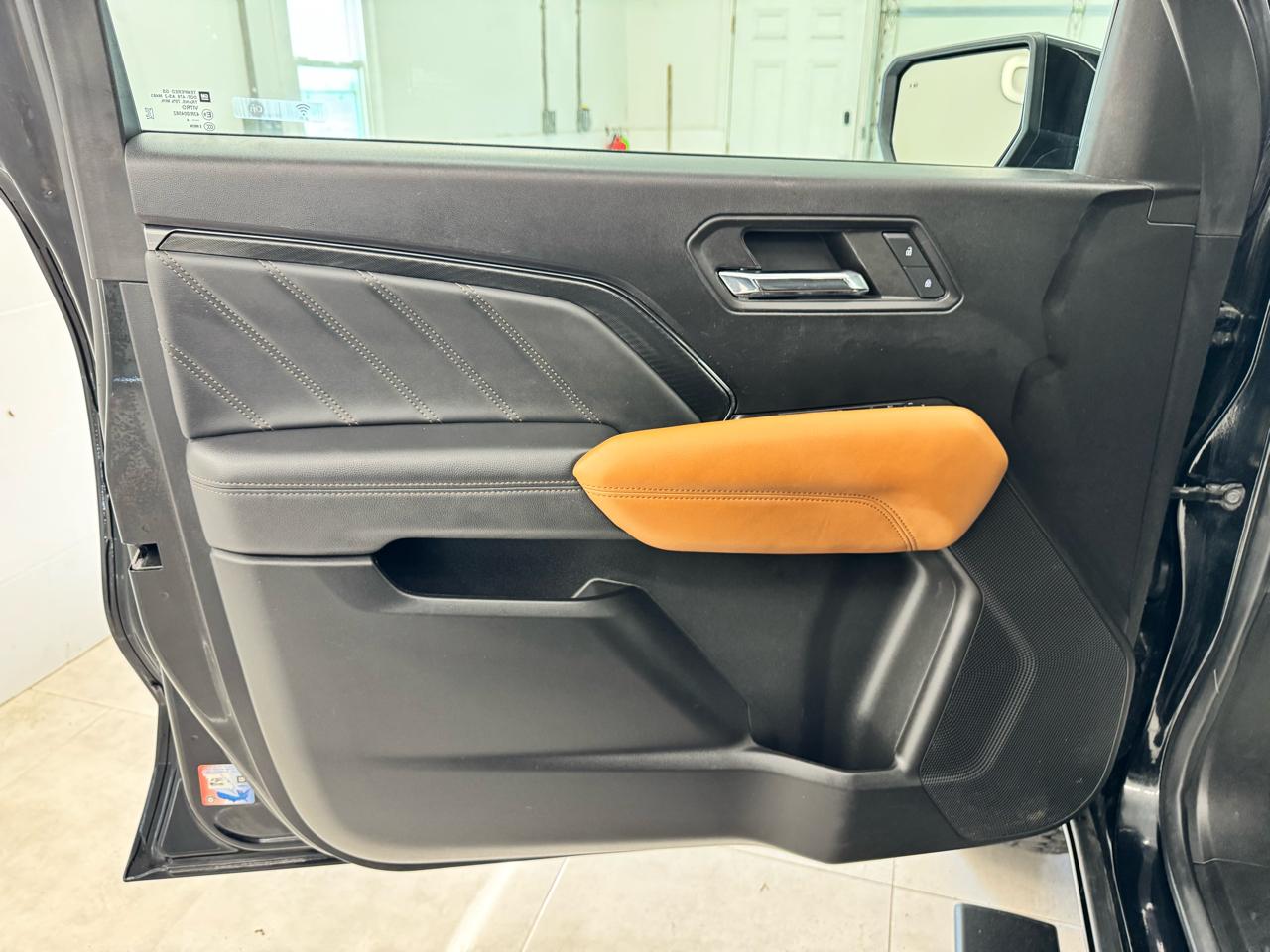 GMC Canyon 4WD Crew Cab AT4 2024