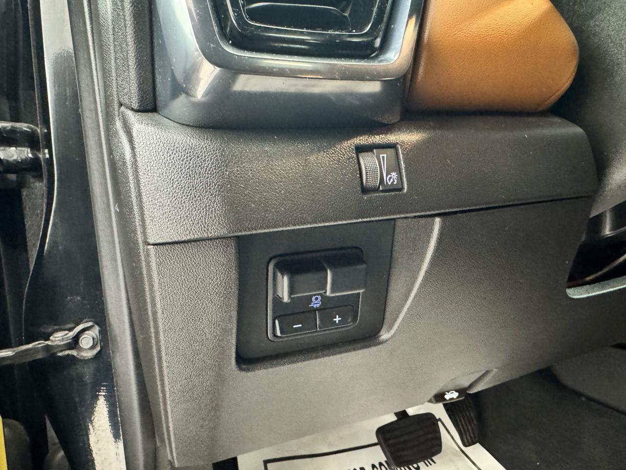 GMC Canyon 4WD Crew Cab AT4 2024