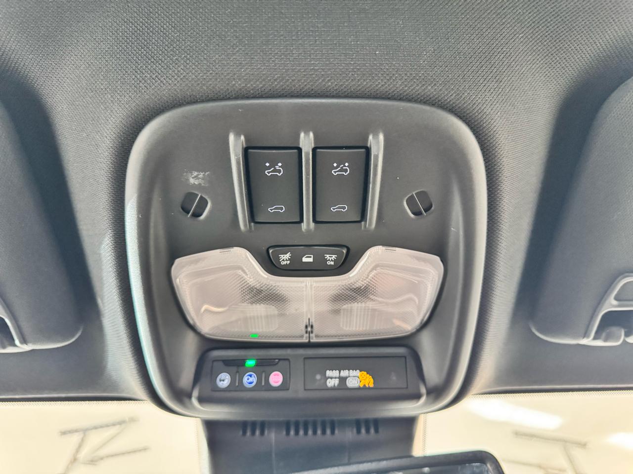 GMC Canyon 4WD Crew Cab AT4 2024