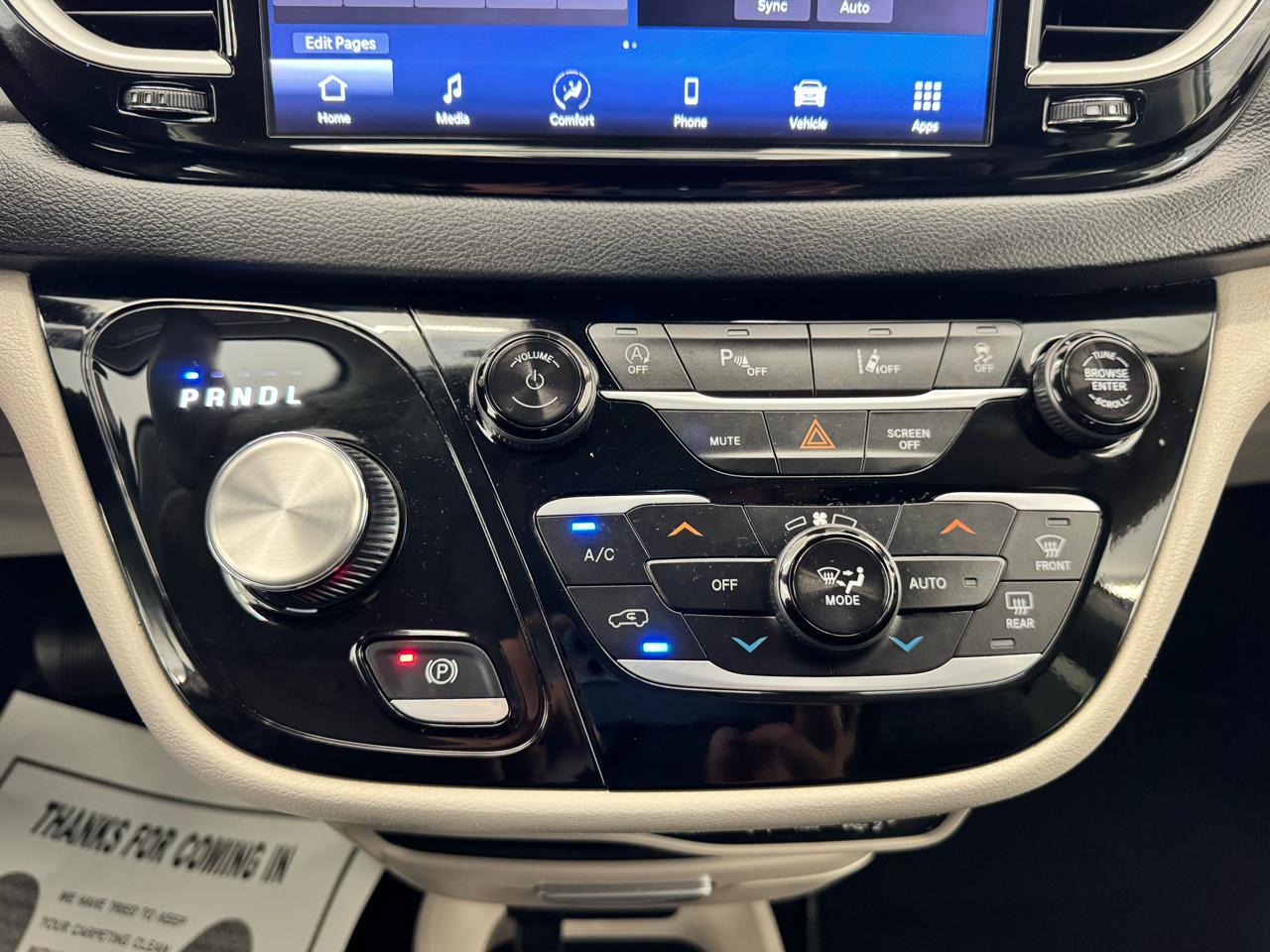 Chrysler Pacifica Touring L FWD 2024