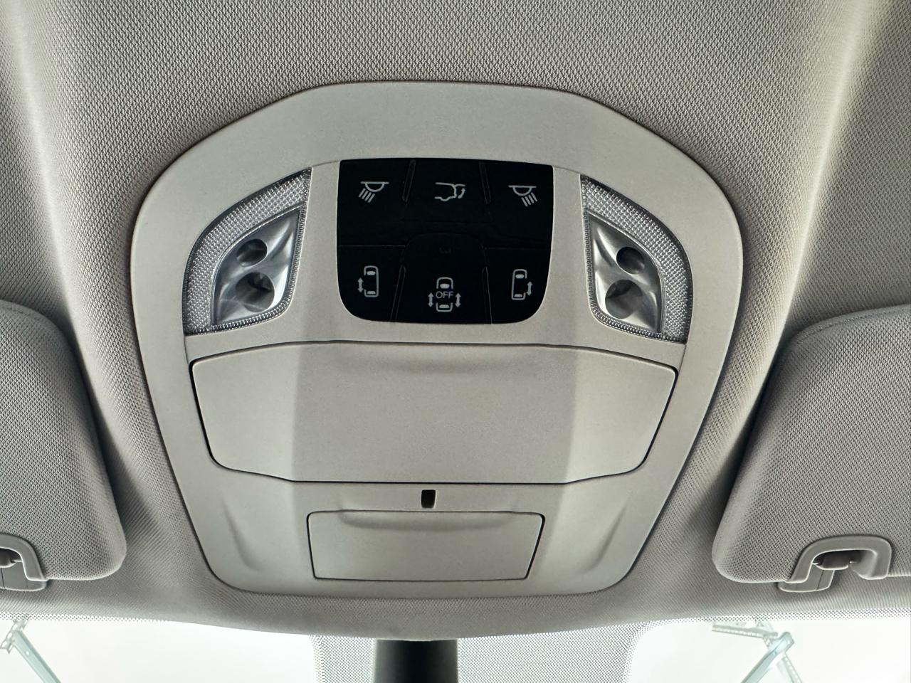 Chrysler Pacifica Touring L FWD 2024