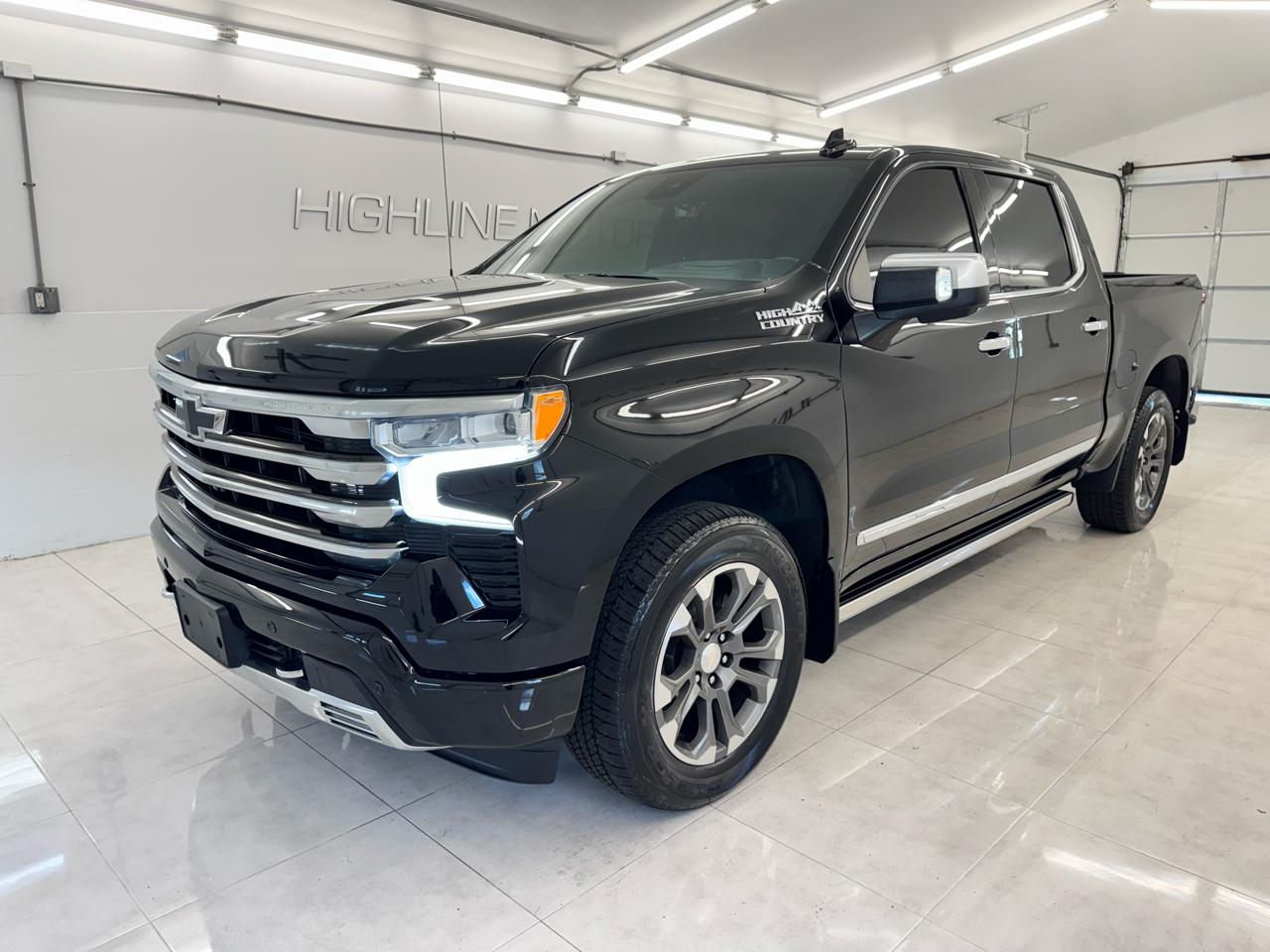 Chevrolet Silverado 1500 4WD Crew Cab 147" High Country 2023