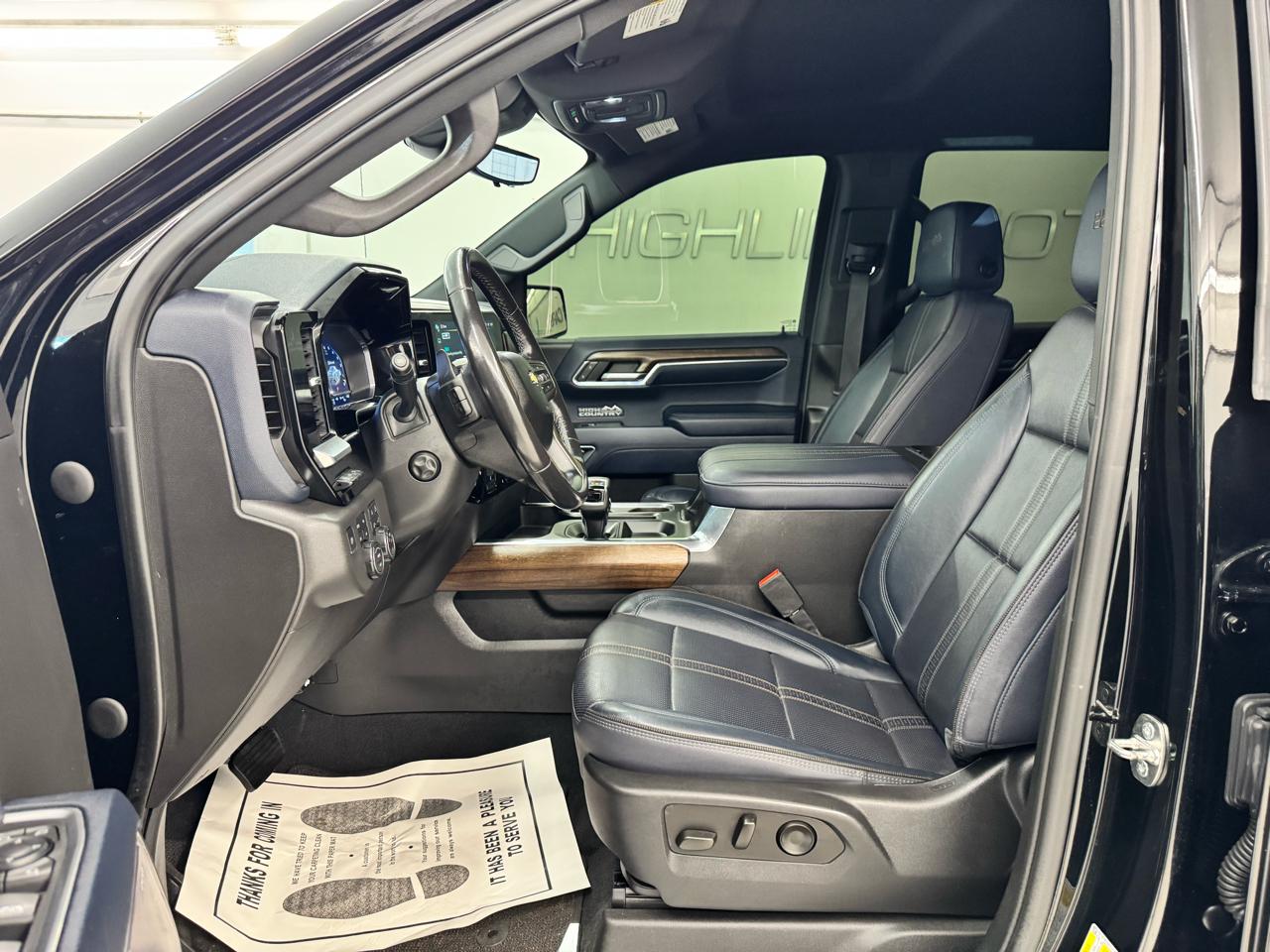 Chevrolet Silverado 1500 4WD Crew Cab 147" High Country 2023