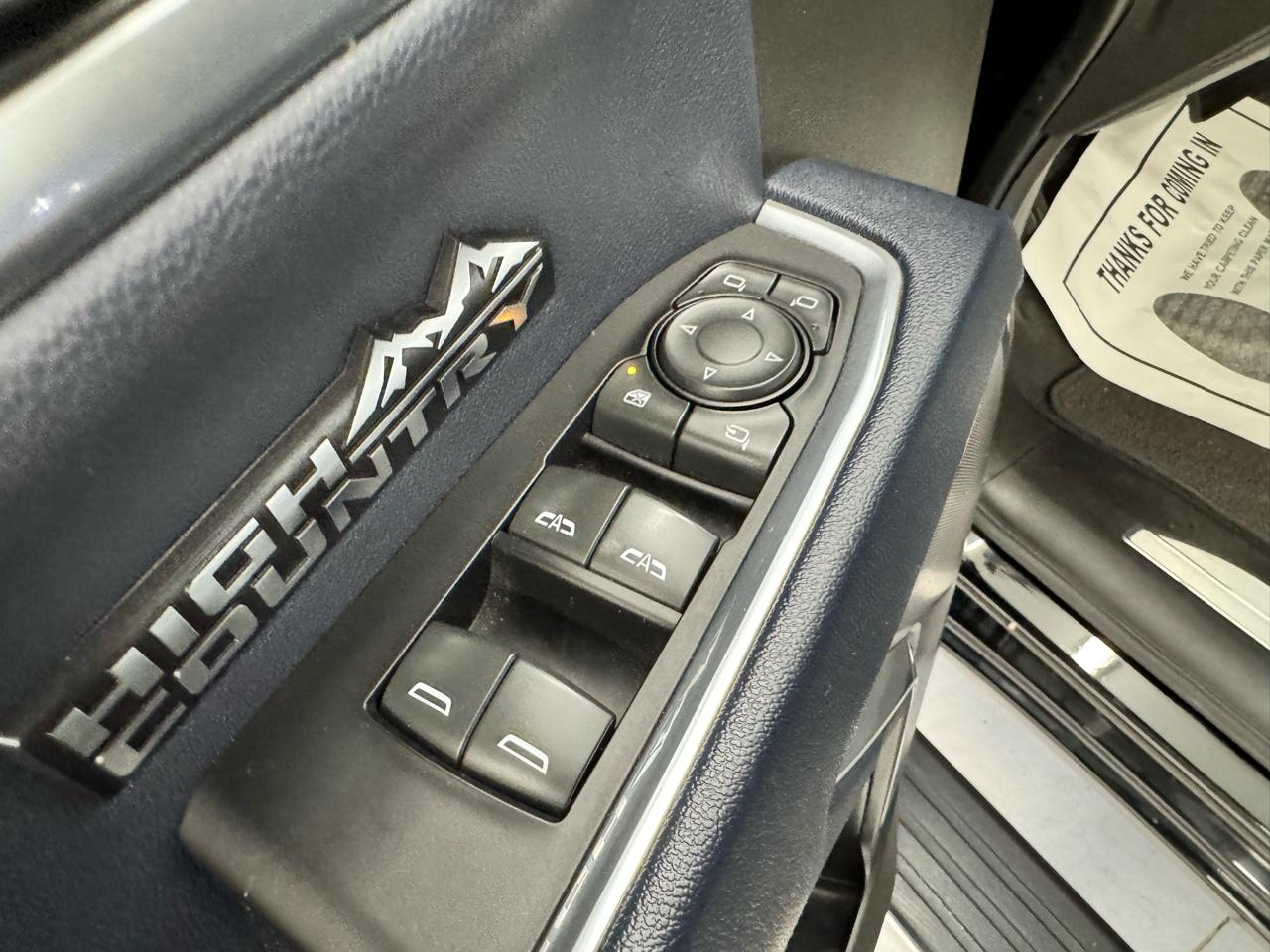 Chevrolet Silverado 1500 4WD Crew Cab 147" High Country 2023