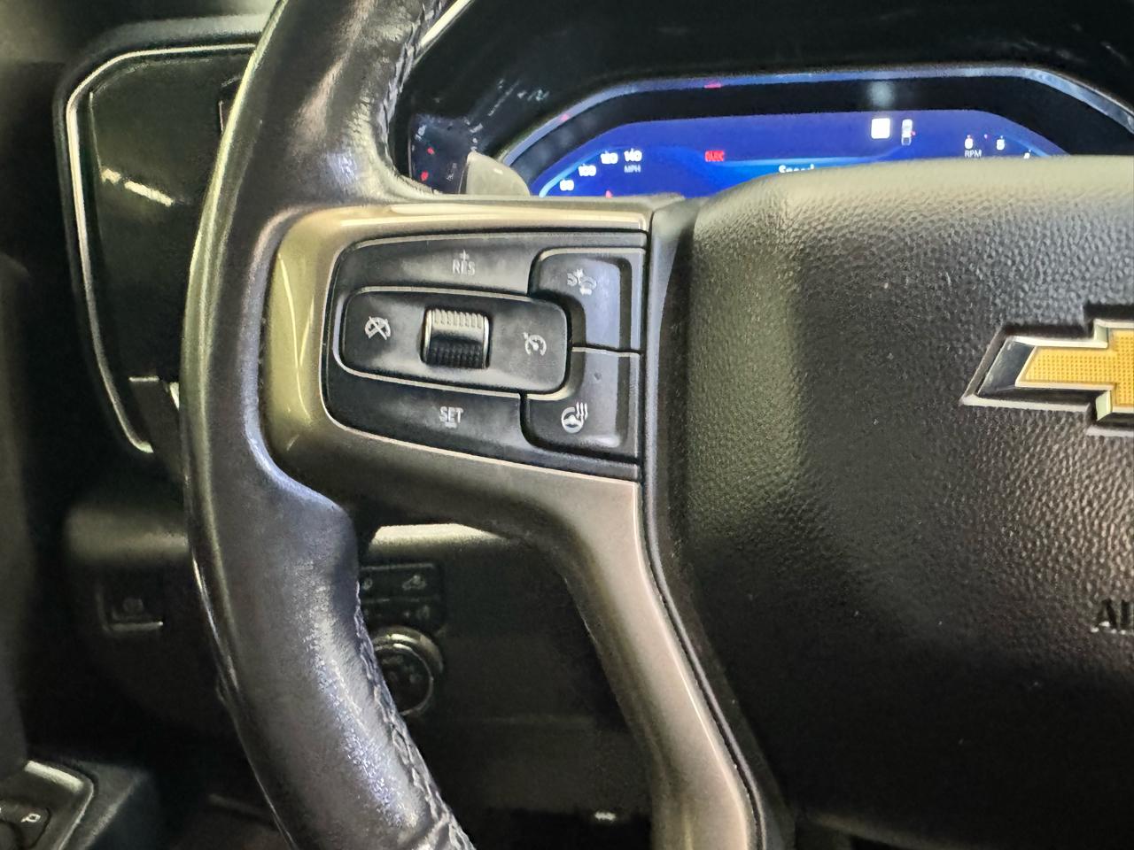 Chevrolet Silverado 1500 4WD Crew Cab 147" High Country 2023