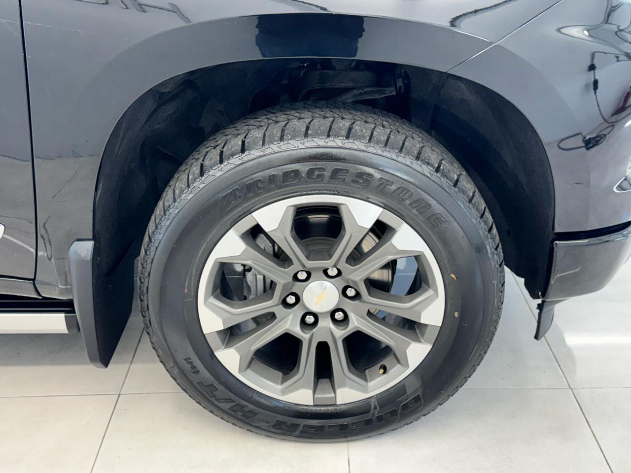 Chevrolet Silverado 1500 4WD Crew Cab 147" High Country 2023