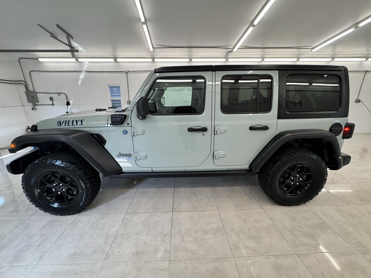 Jeep Wrangler 4xe Willys 4x4 2024