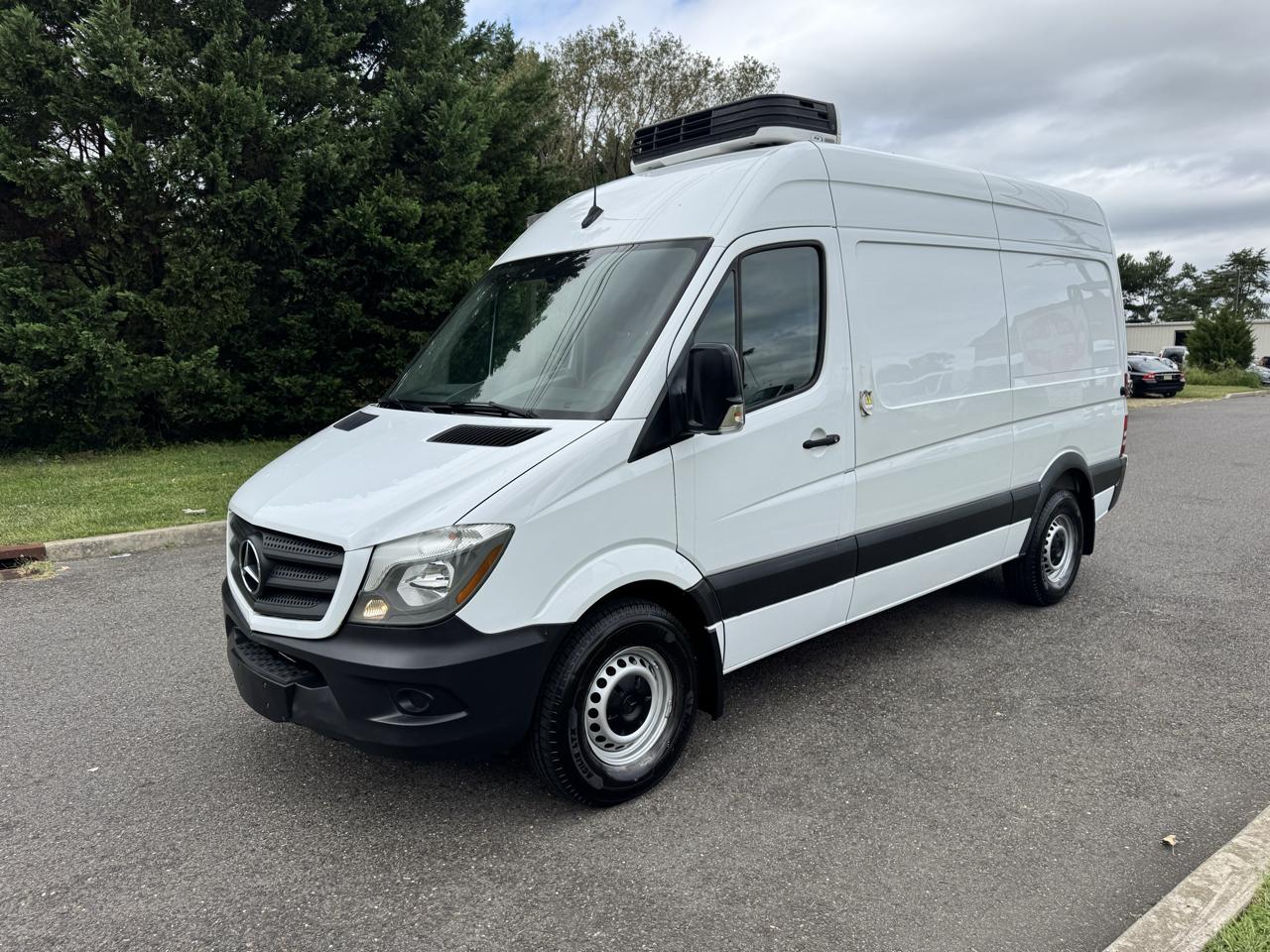 Mercedes-Benz Sprinter Cargo Van 2500 Standard Roof V6 144" Worker RWD 2018