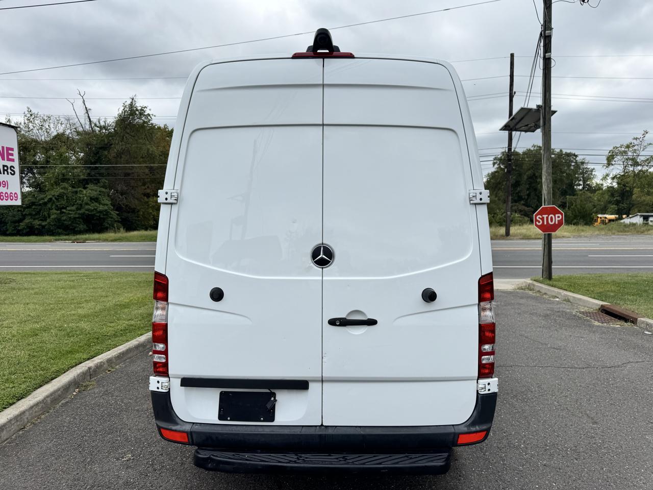 Mercedes-Benz Sprinter Cargo Van 2500 Standard Roof V6 144" Worker RWD 2018