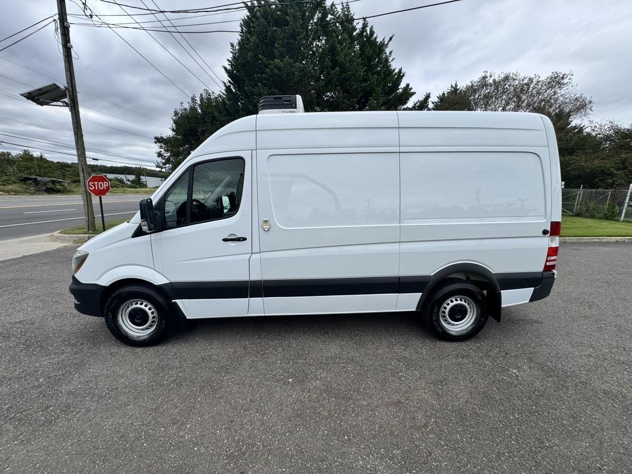 Mercedes-Benz Sprinter Cargo Van 2500 Standard Roof V6 144" Worker RWD 2018